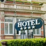 Qu'est-ce qu'un hôtel 4 étoiles