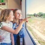 Occuper les enfants en bus ou en train