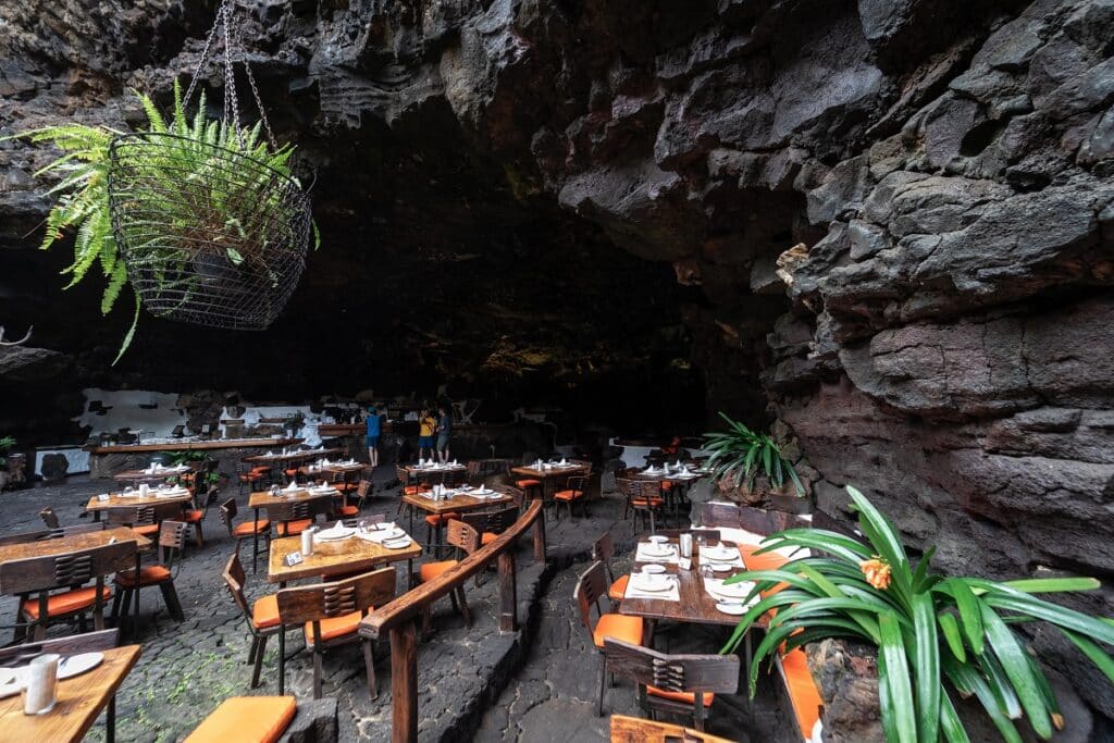 restaurant aux Jameos del Agua