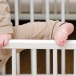 Sécurité des lits bébé dans les hôtels
