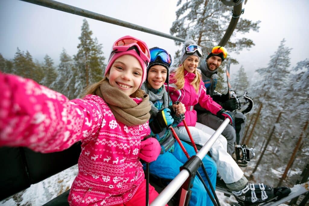 Avantages du ski en famille