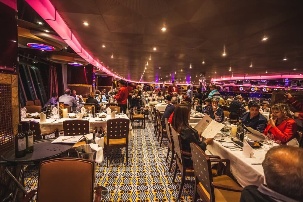 restaurant en croisière tout inclus