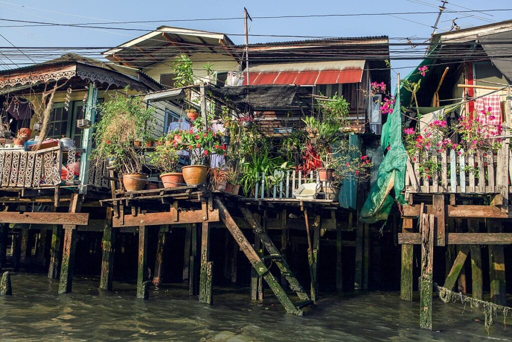 maisons en bois traditionnelles bangkok