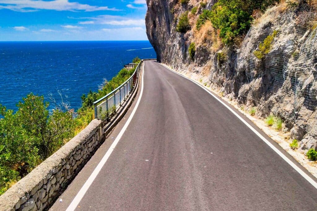 route sur la côte Amalfitaine