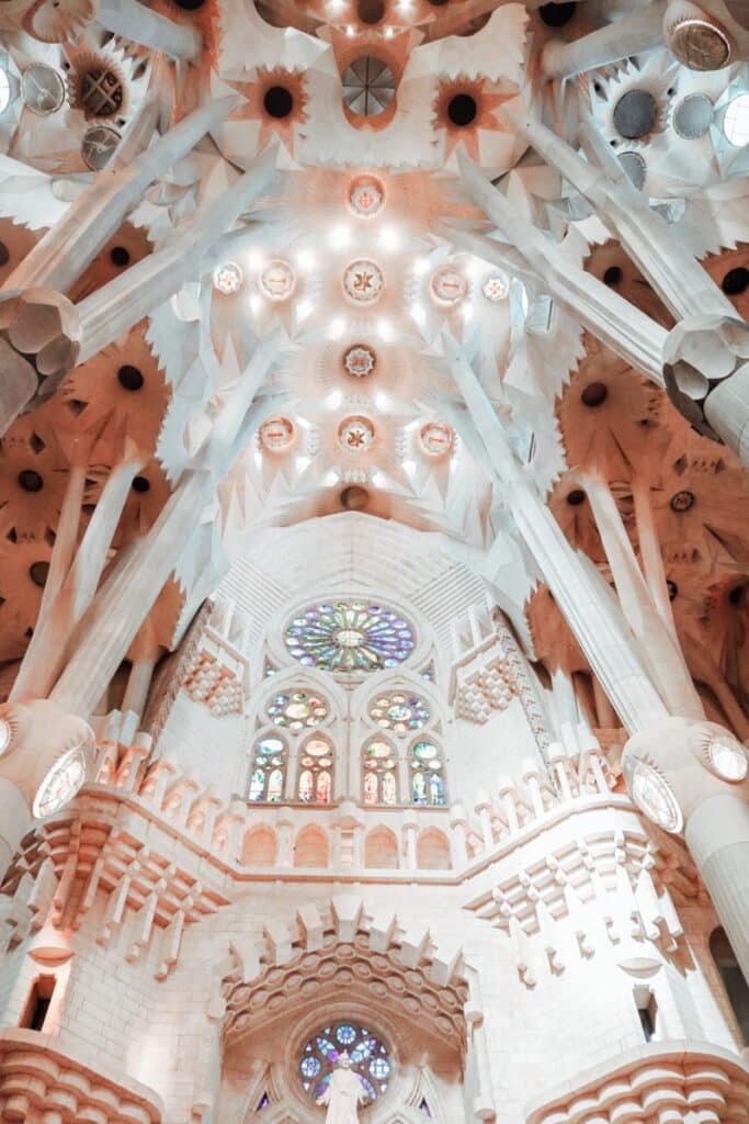 intérieur de la Sagrada Familia