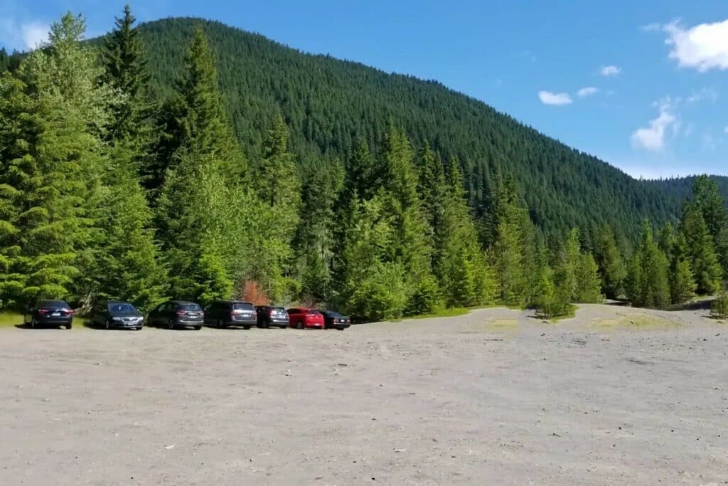 parking ramona falls