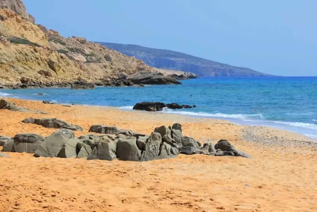 plage rouge matala