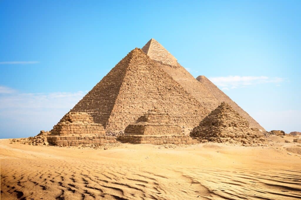 pyramide en égypte