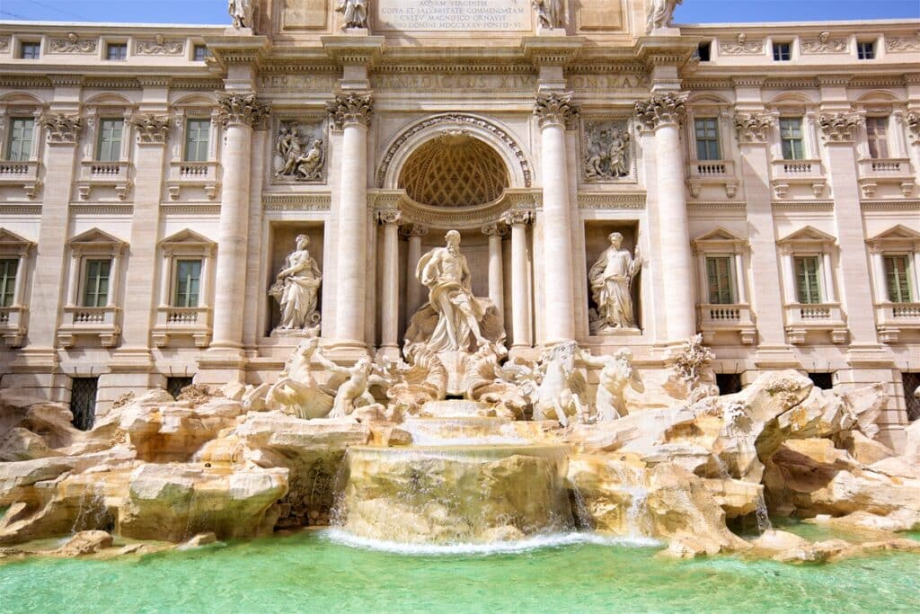 la fontaine de Trevi à Rome