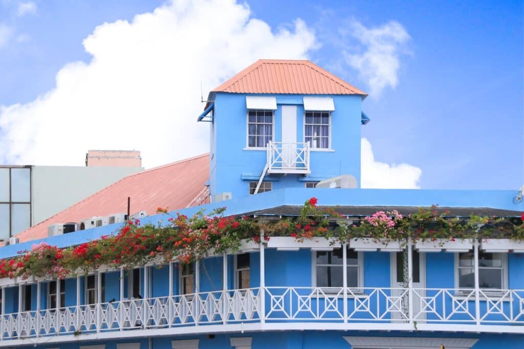 bâtiment coloré à Bridgetown