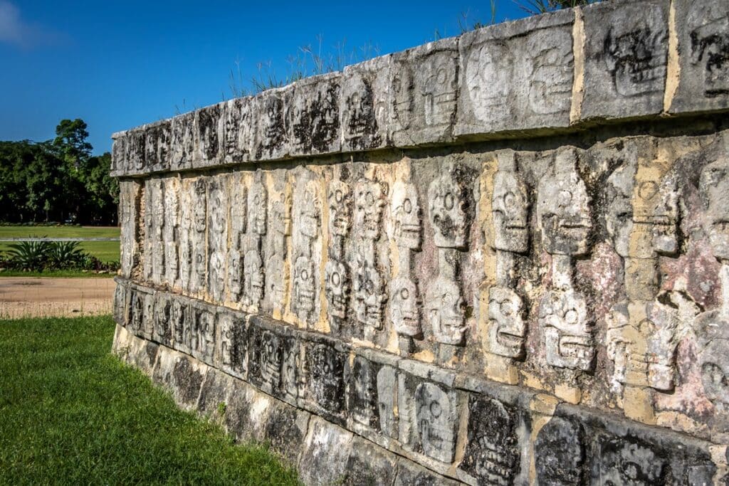 le mur des crânes à Chichen Itza