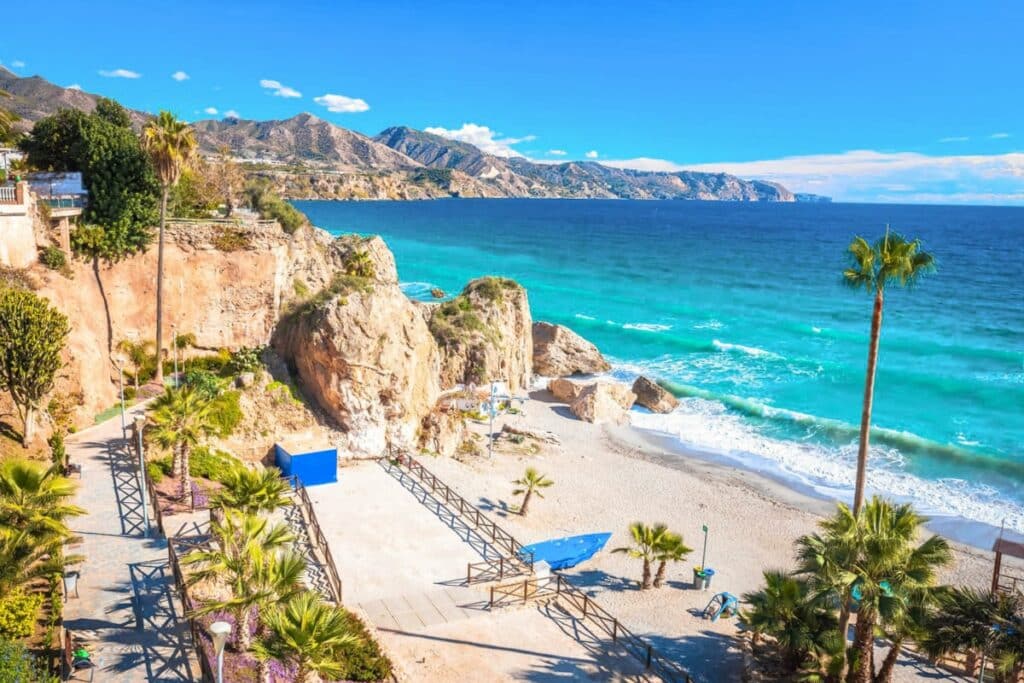 plage à Nerja