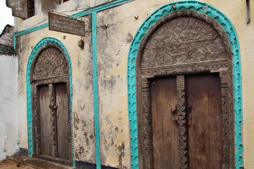 portes dans Lamu