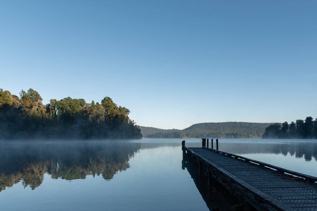 lac Mapourika