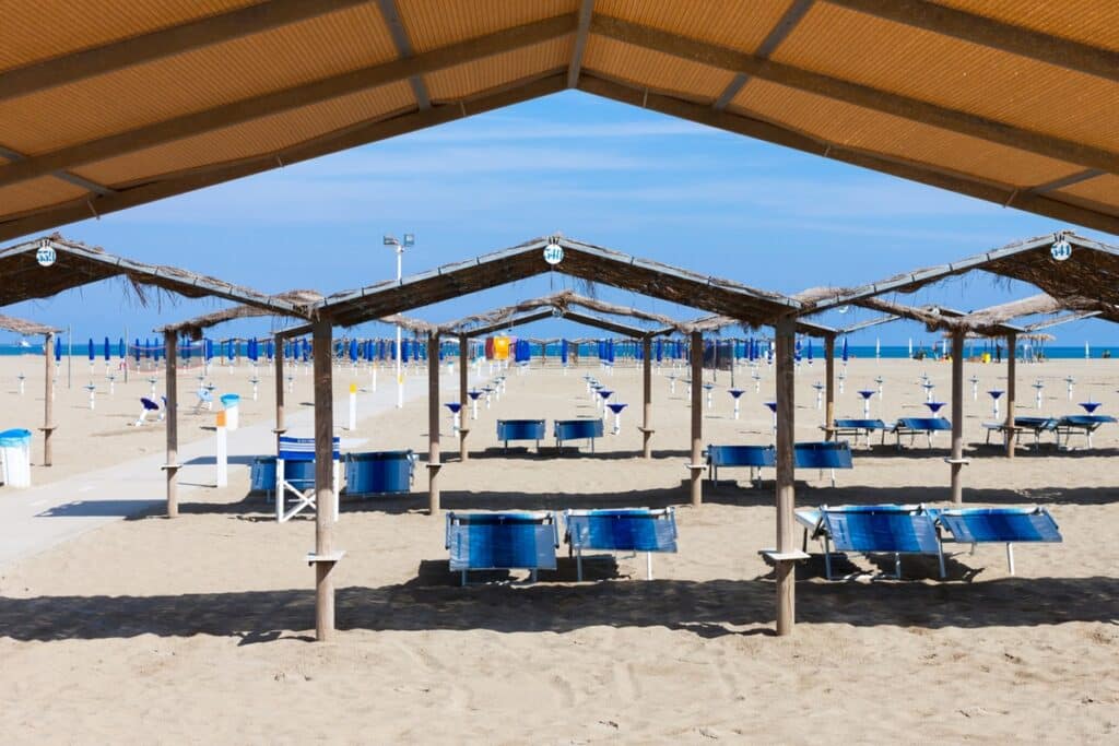 transats sur la plage de Viareggio