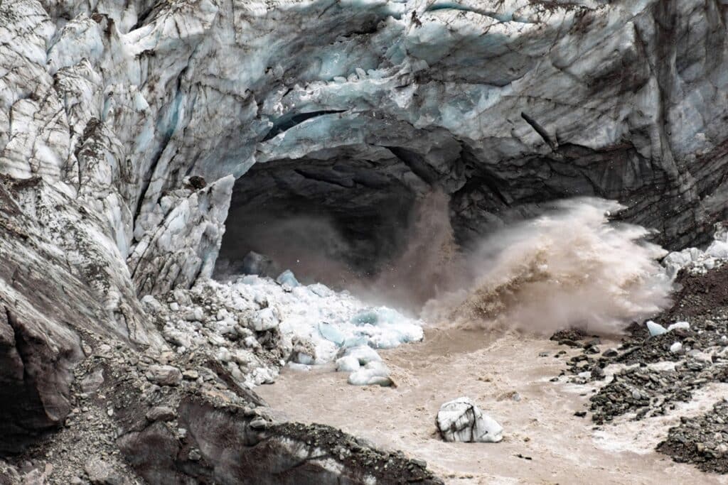 grotte de glace dans le glacier franz josef