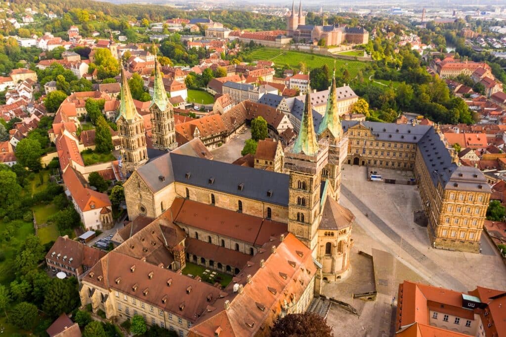 vue aérienne de Bamberg avec la cathédrale