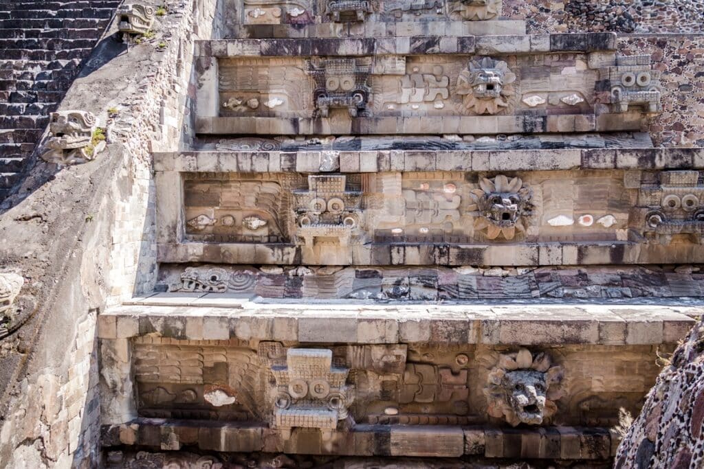 escalier sculpté