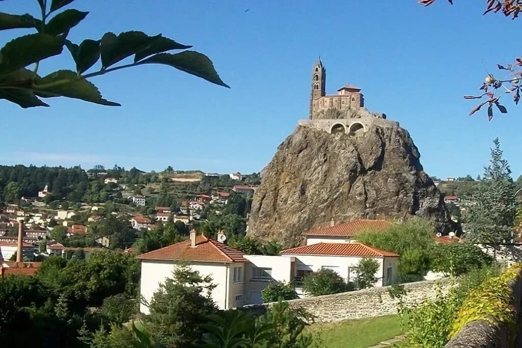 rocher saint michel d'aiguilhe