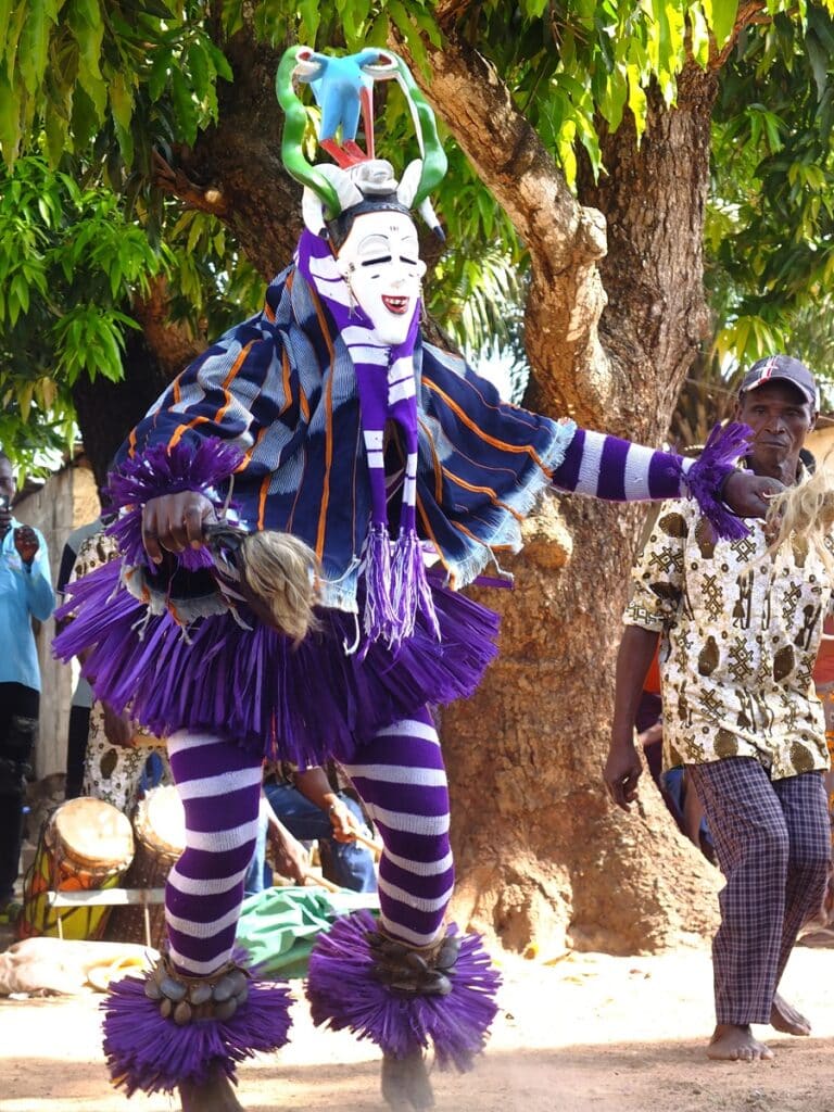 spectacle traditionnel à Bouaké