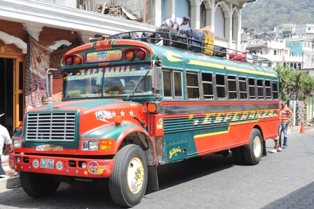 Les chicken bus du Guatemala