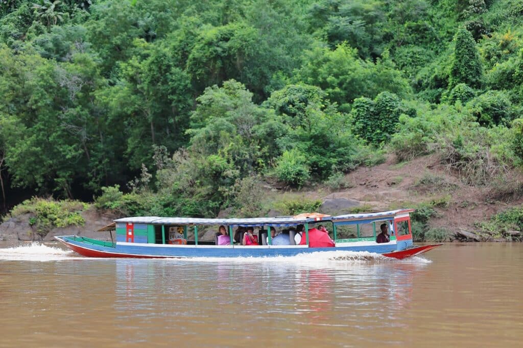 excursion bateau rivière nam ou