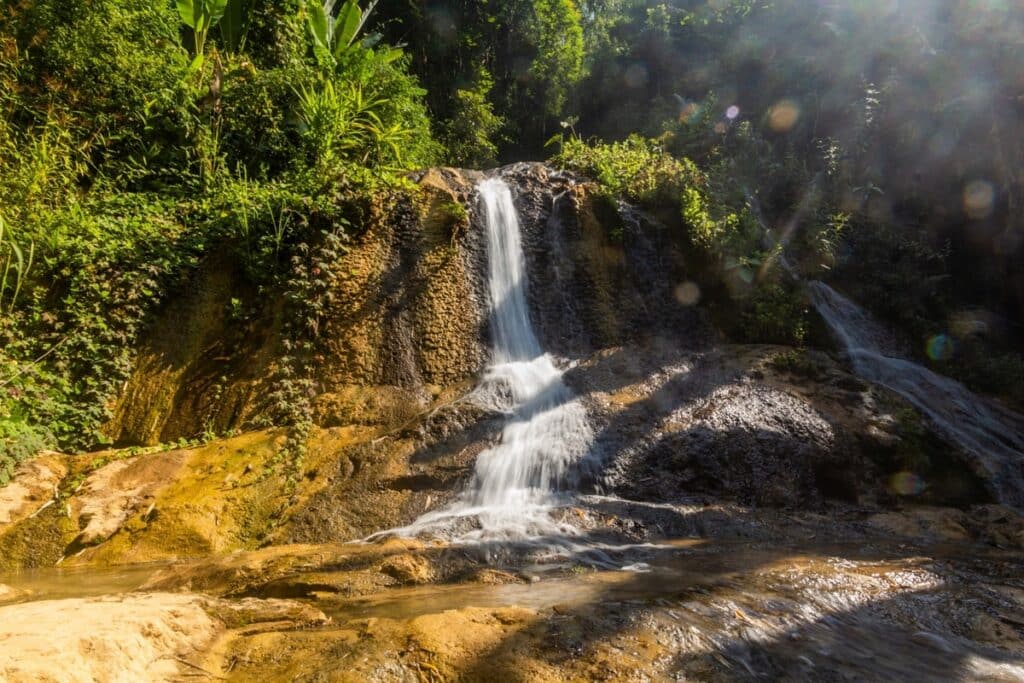 100 cascades Nong Khiaw