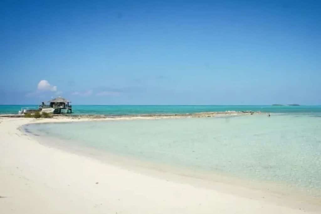 plage à andros aux bahamas