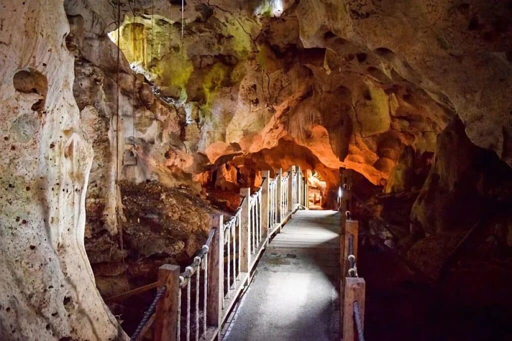 caves de green grotto