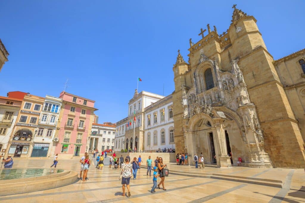 façade du monastère santa cruz