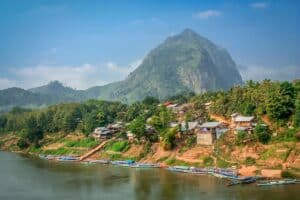 Nong Khiaw