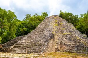 Visiter les ruines de Cobá