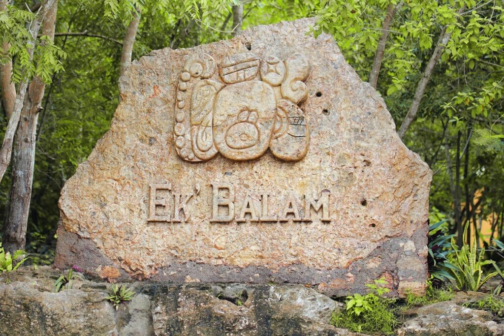 panneau entrée ek balam