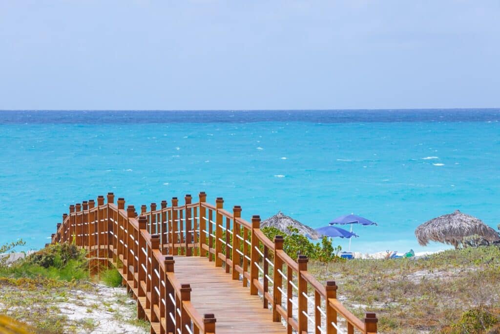 entrée plage cayo largo