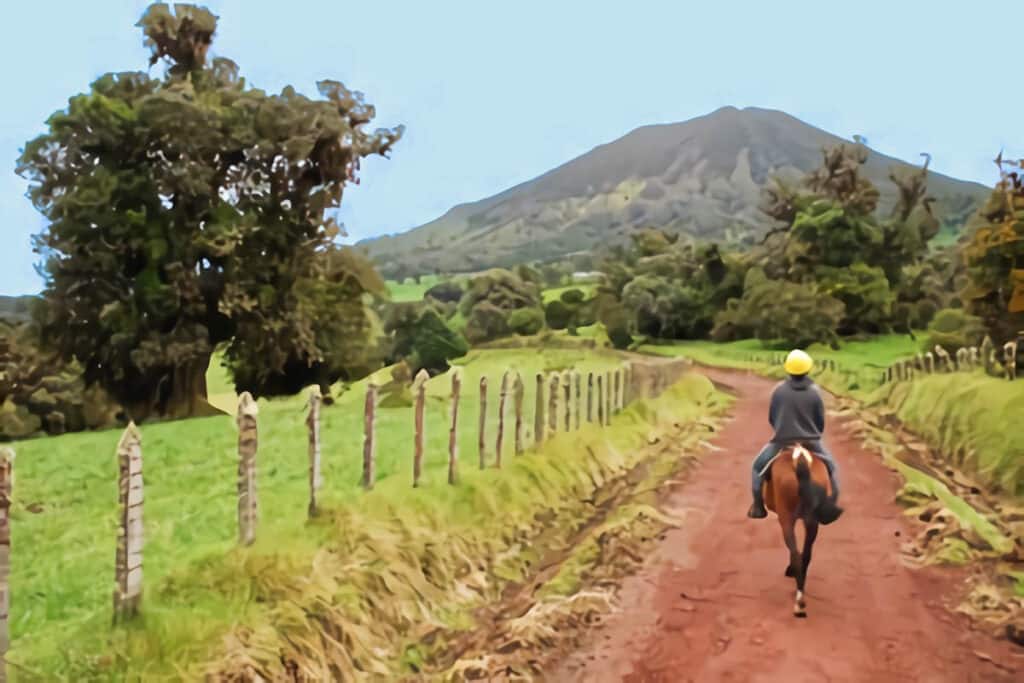 cheval au volcan turrialba