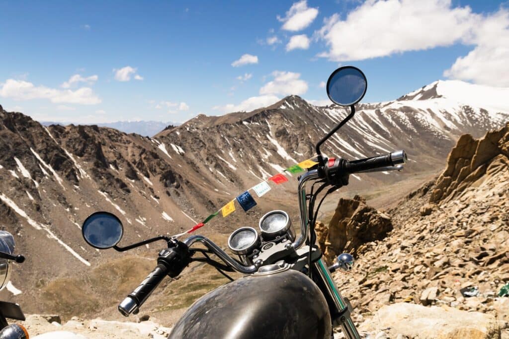 Khardung La Pass en moto