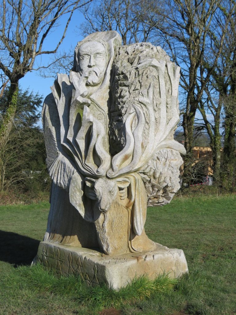 visite de la vallée des saints en bretagne