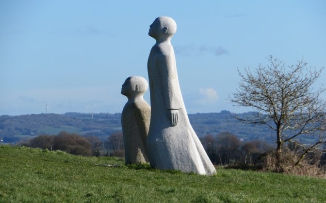 Que Visiter Autour De La Vallée Des Saints La Vallée des Saints en Bretagne : une visite insolite et gratuite