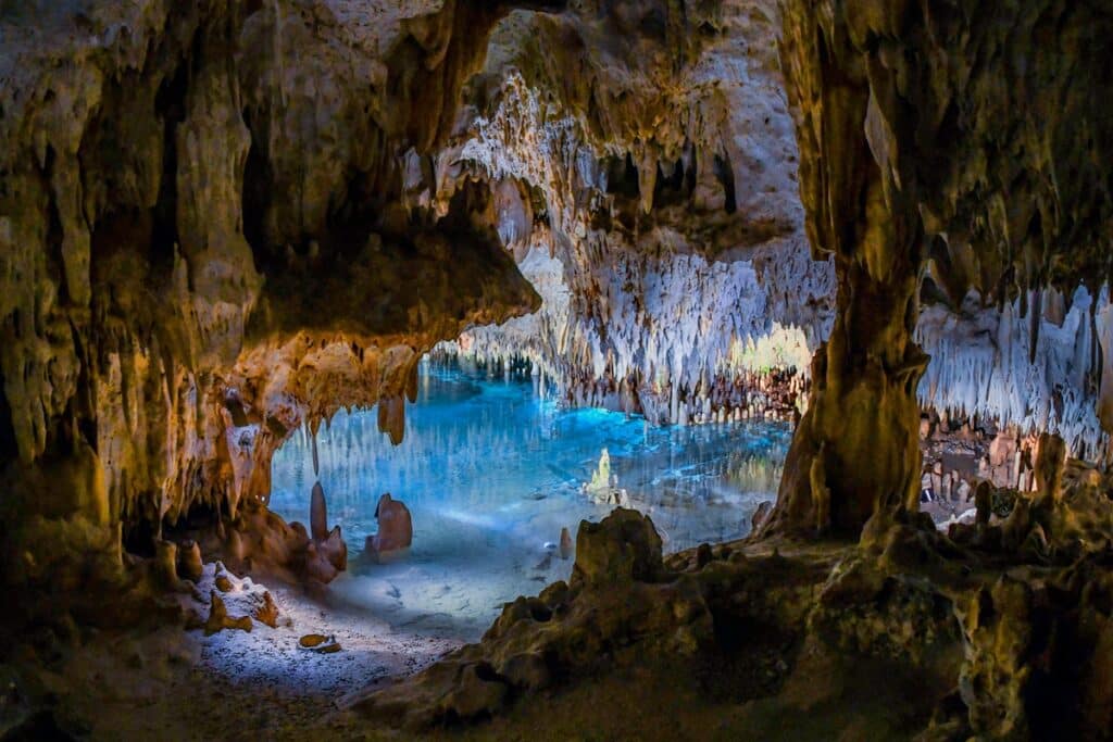grottes de cristal à grand cayman