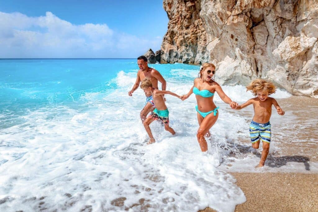 conseils pour des vacances familiales à la plage en sécurité