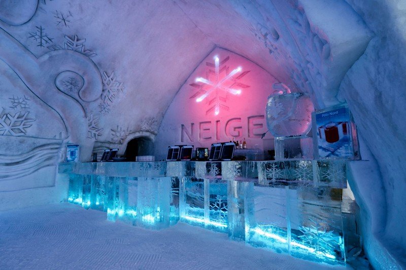 hôtel de glace au canada