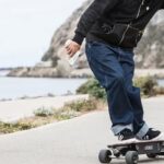 Comment voyager à l'étranger en skate électrique