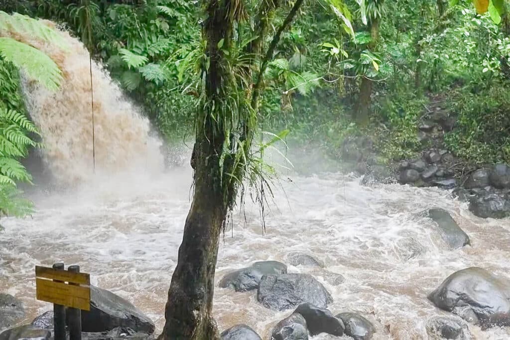 la cascade aux écrevisses après de fortes pluies