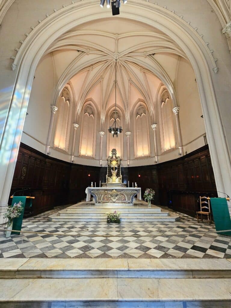 église Saint-Ferréol les Augustins intérieur