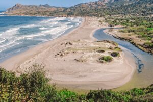 la plage de l'Ostriconi