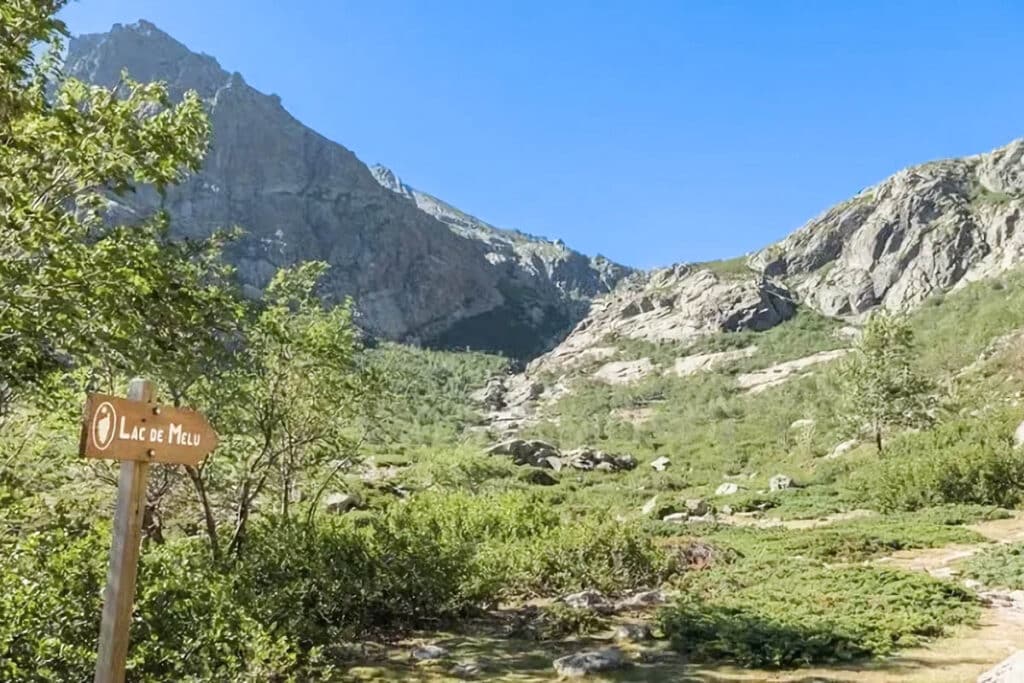 randonnée vers le lac de Melo