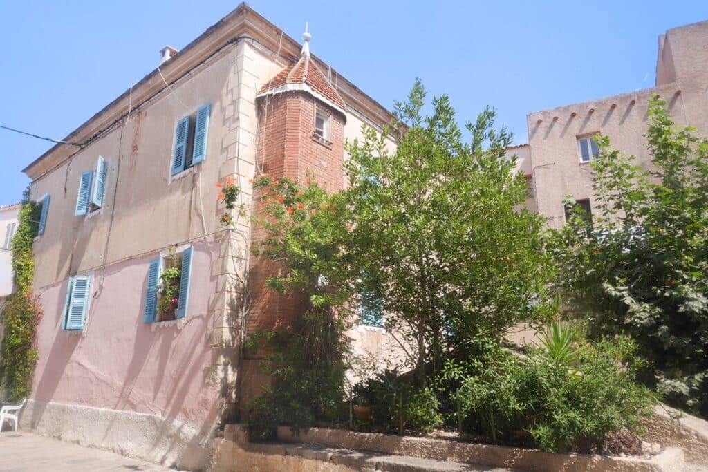 belle maison à l'île Rousse