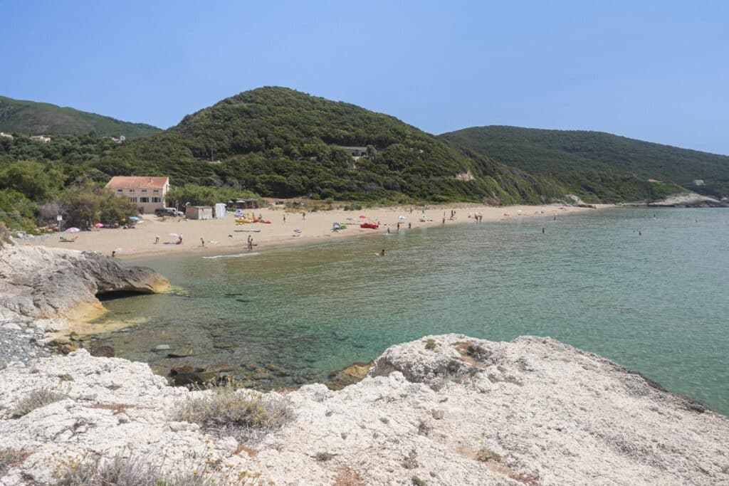 belle plage du nord de la Corse