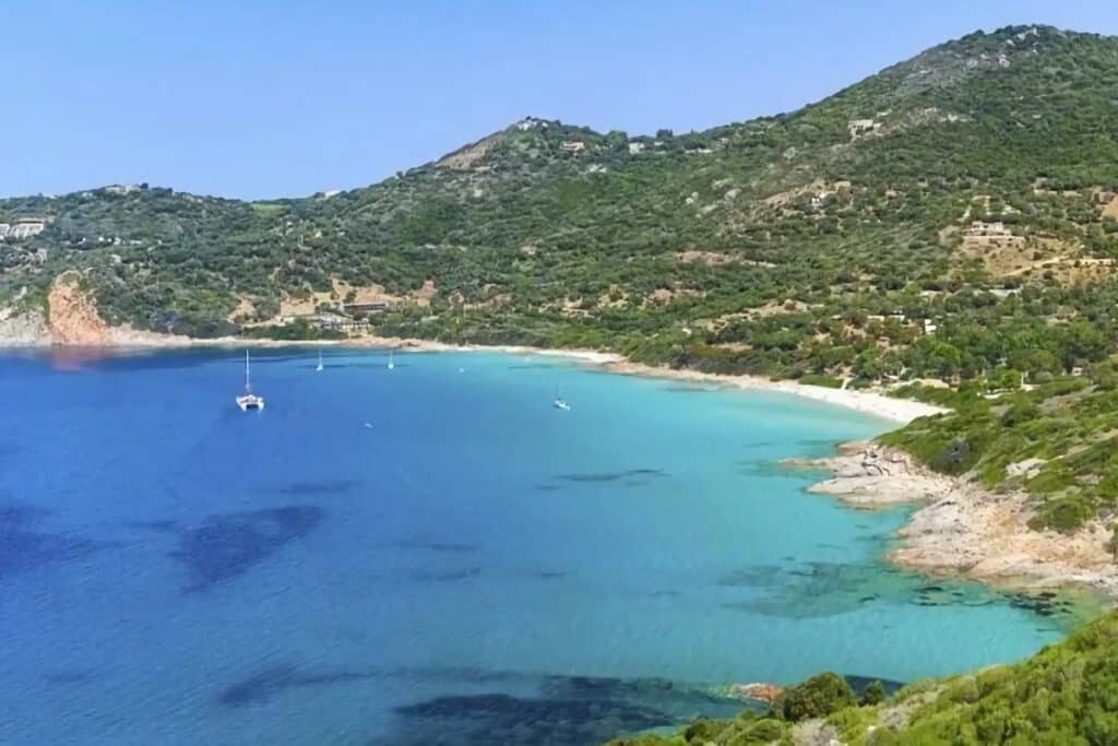 endroits idéaux pour la location de catamarans en Méditerranée