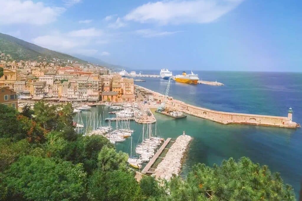 vieux port de Bastia vu depuis la citadelle